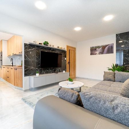 Apartman Discreet Kysucke Nove Mesto Экстерьер фото