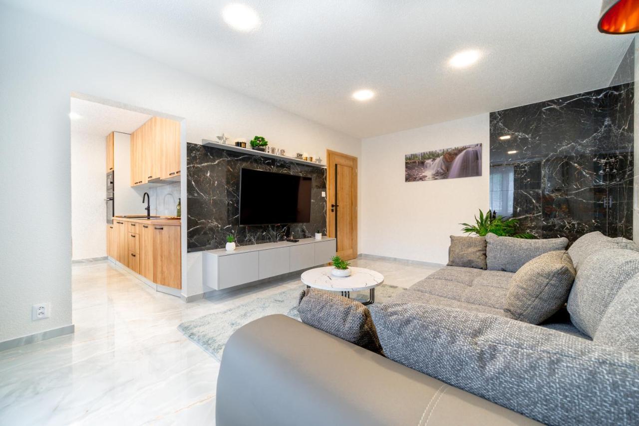 Apartman Discreet Kysucke Nove Mesto Экстерьер фото